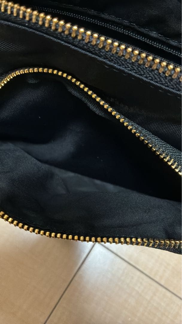 アニエスベー カメラ型ショルダーバッグ ブラック