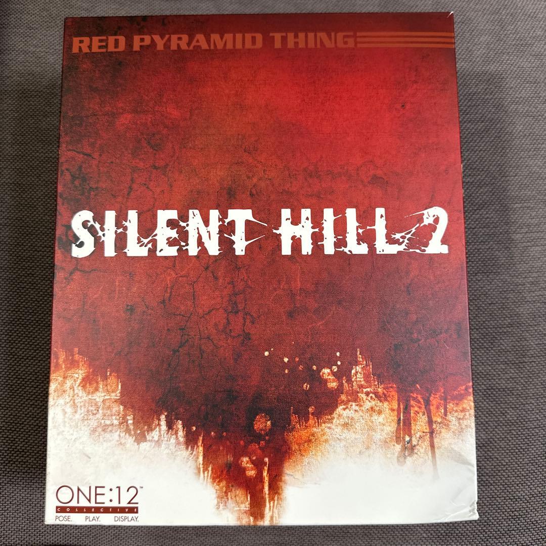 mezco one12 メズコ　ワン12 レッドピラミッドシング