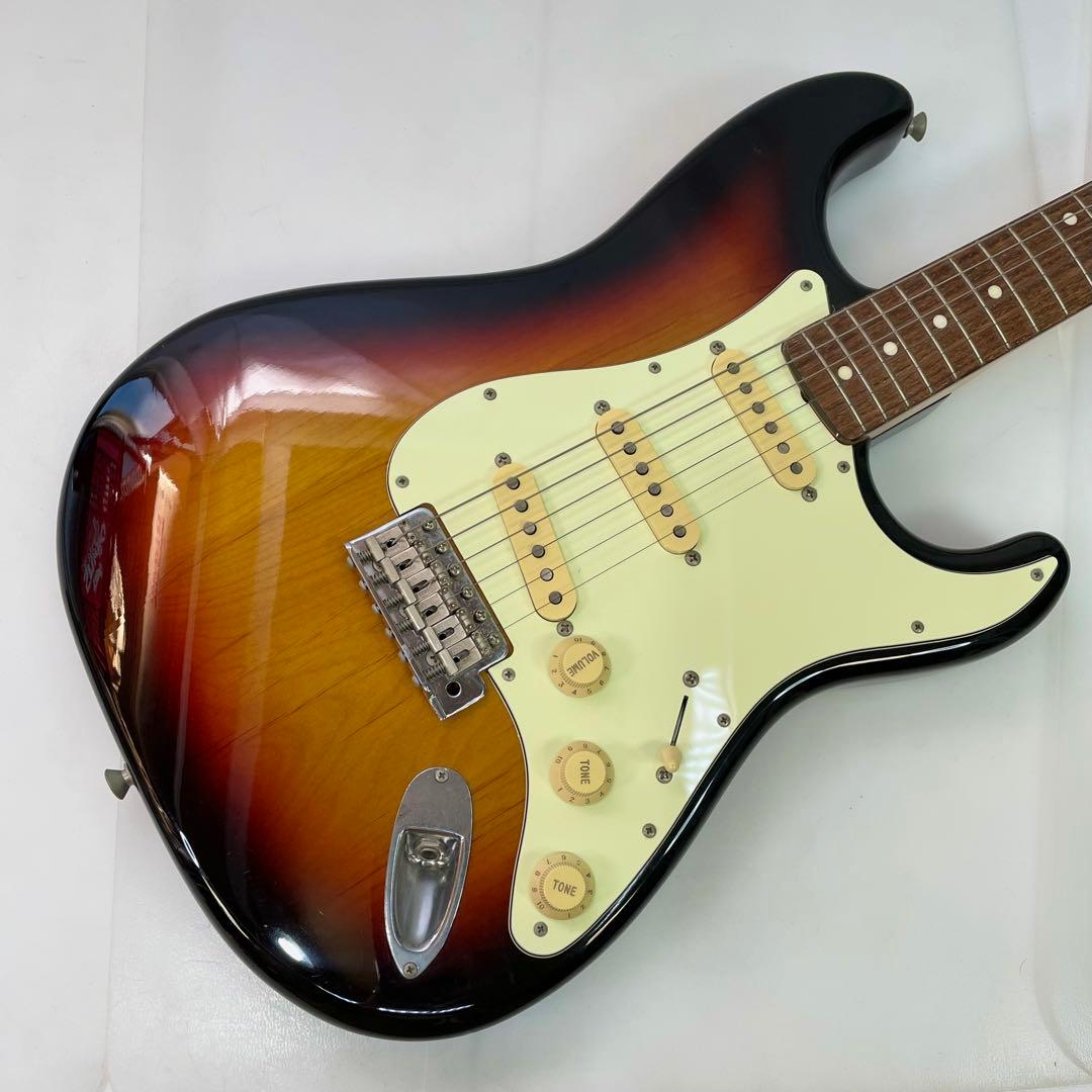 ◎ Fender Japan ストラトキャスター Qシリアル
