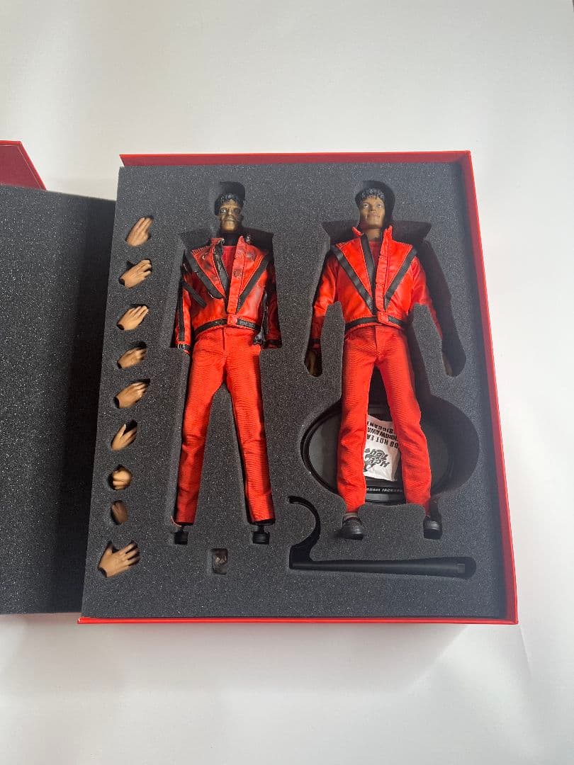 ホットトイズ1/6 マイケルジャクソン スリラー版