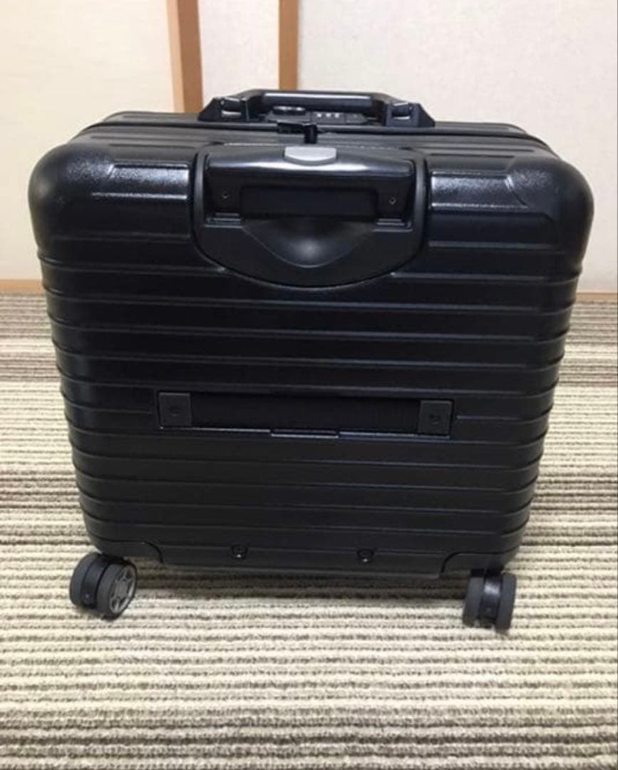 バッグ RIMOWA Salsa Business Trolley Multiwheel