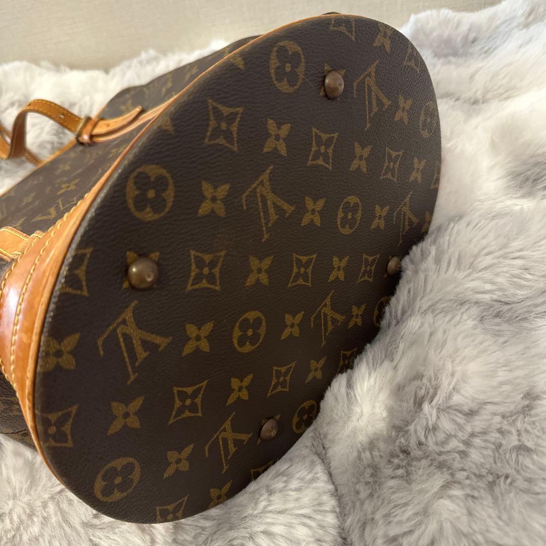LOUIS VUITTON ルイヴィトンモノグラムバケット GM トートバッグ