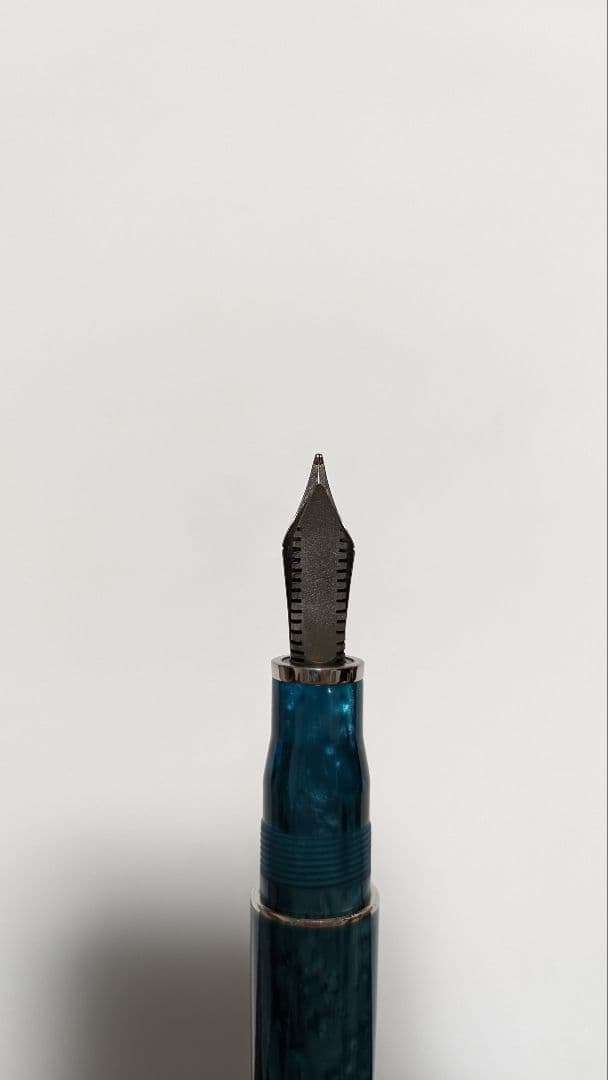 レオナルド フローレグランデ エメラルドブルー 万年筆 スチールニブ 太字