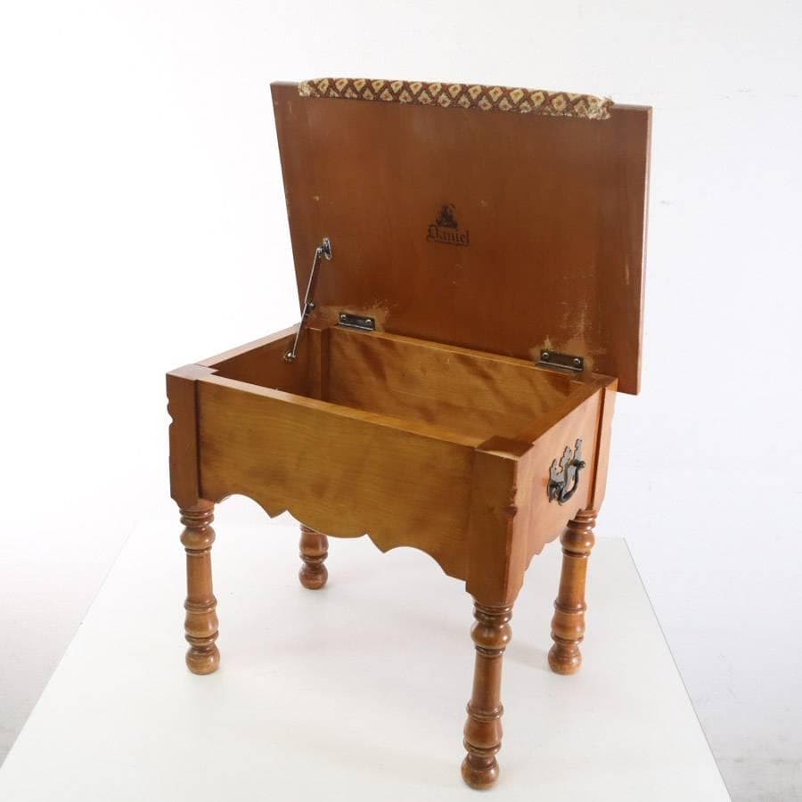 値下げ横浜ダニエル 収納付きスツール 樺材 ドレッサー椅子 英国アンティーク調