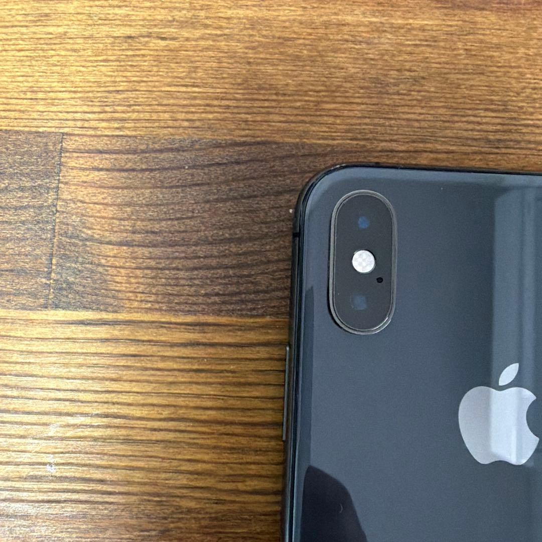 iPhone XS スペースグレ 64GB SIMフリー　純正充電器 イアフォン