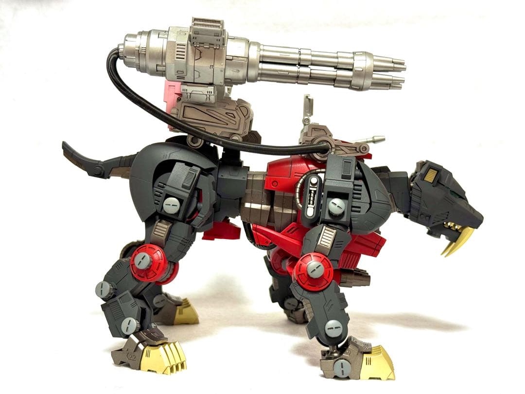 ゾイド セイバータイガー シュバルツスペシャル 完成品 リアライズモデル