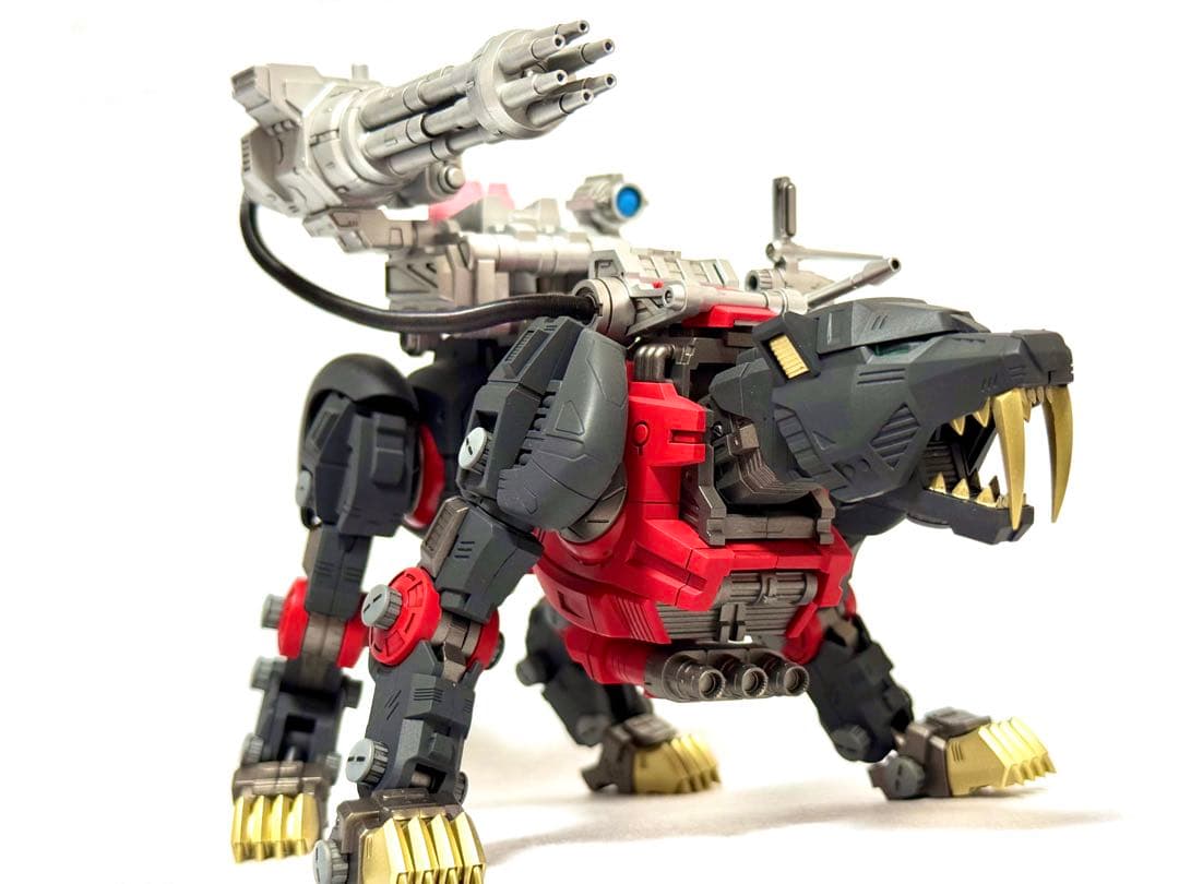 ゾイド セイバータイガー シュバルツスペシャル 完成品 リアライズモデル