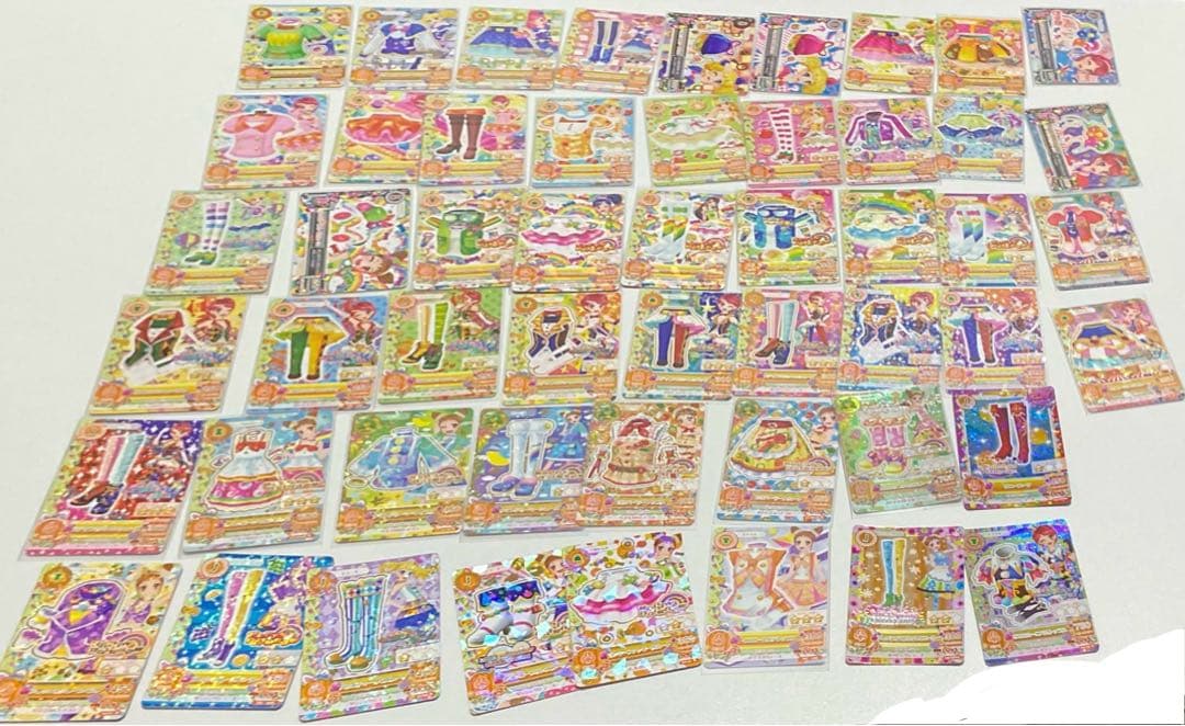 アイカツ　カード・バインダー・ステッカーなどまとめセット