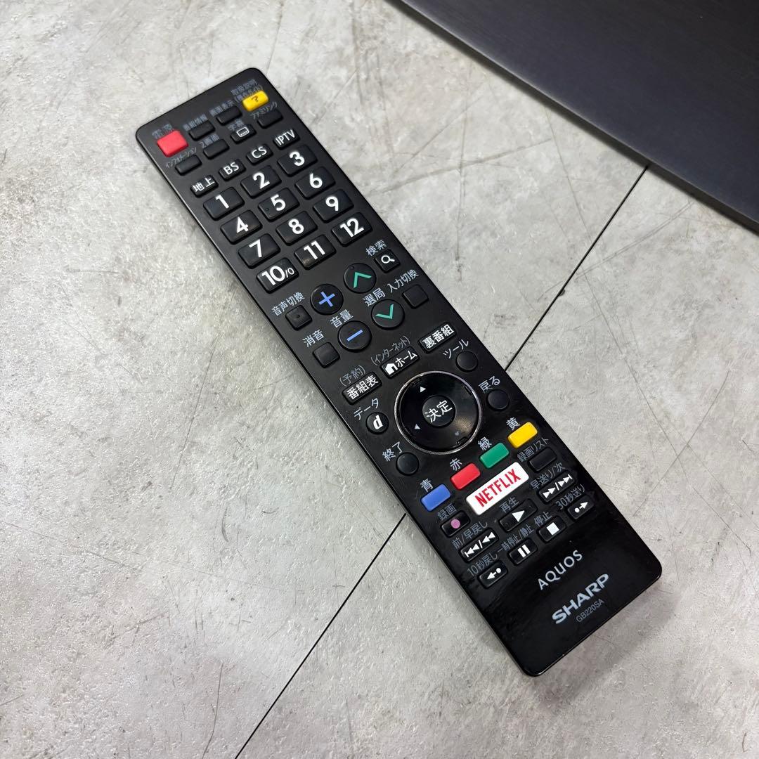 一都三県限定　配送設置無料　4K液晶テレビ　SHARP シャープ　70インチ