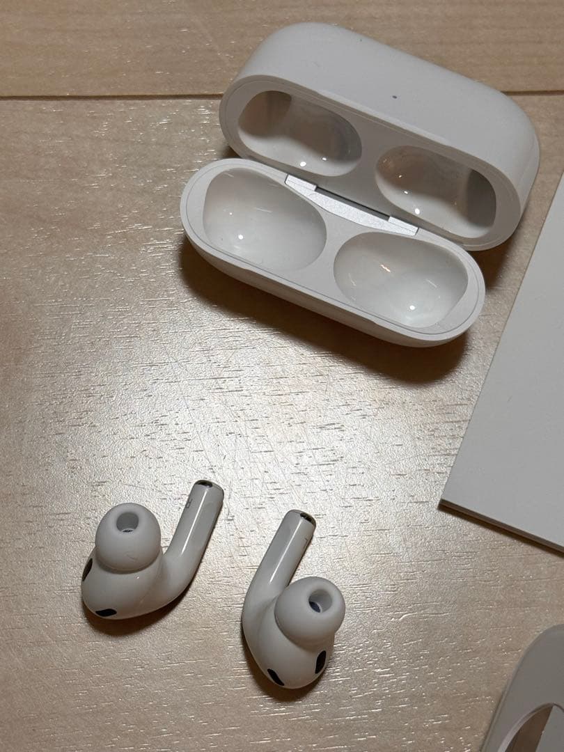 正規品AirPods Pro 2(type c) 本体 ホワイト 充電ケース付き