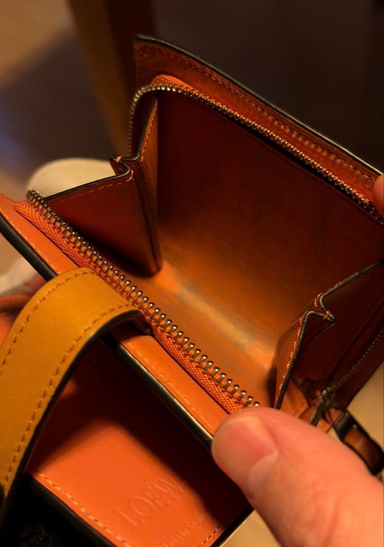 年始特価セール LOEWE ベージュ 二つ折り財布