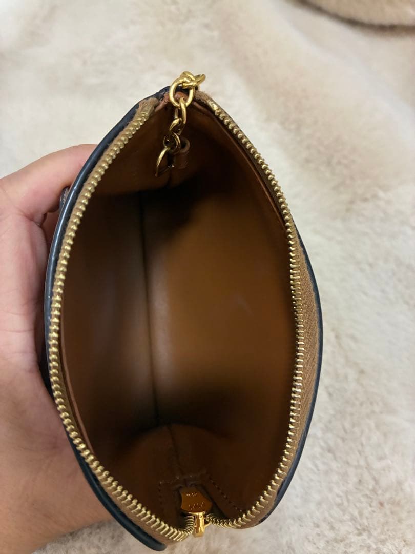 【美品 箱付き】CELINE パース キュイル トリオンフ