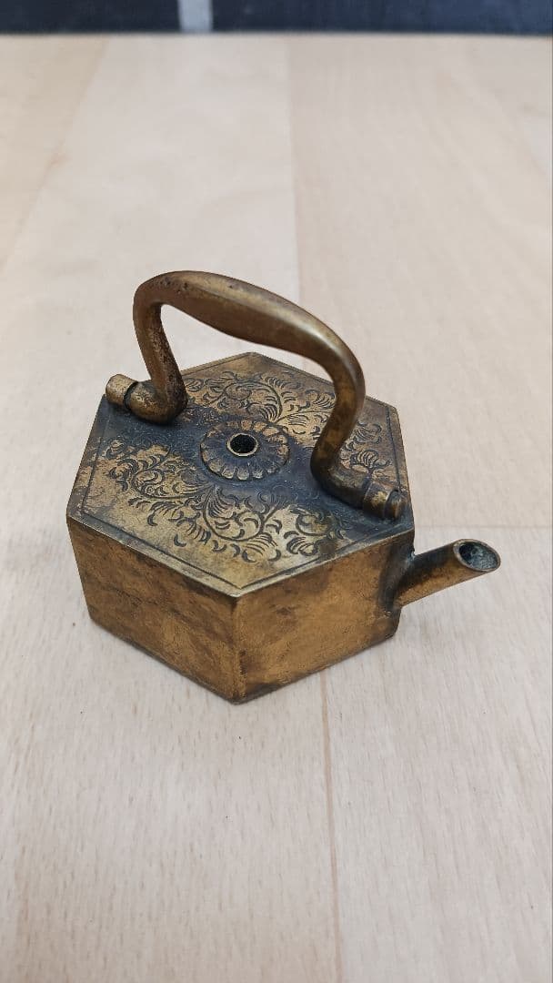 時代物　片切彫　銅製　水滴　黄銅　真鍮　書道具