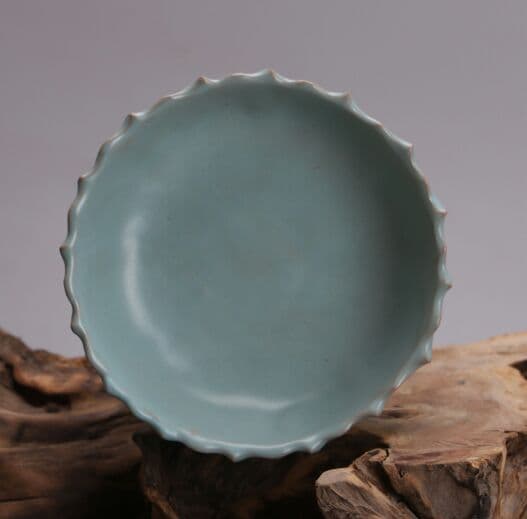 宋汝窯青釉双鳳蓮花燭台は古擬宋代出土古磁器古玩骨董収蔵置物を作った