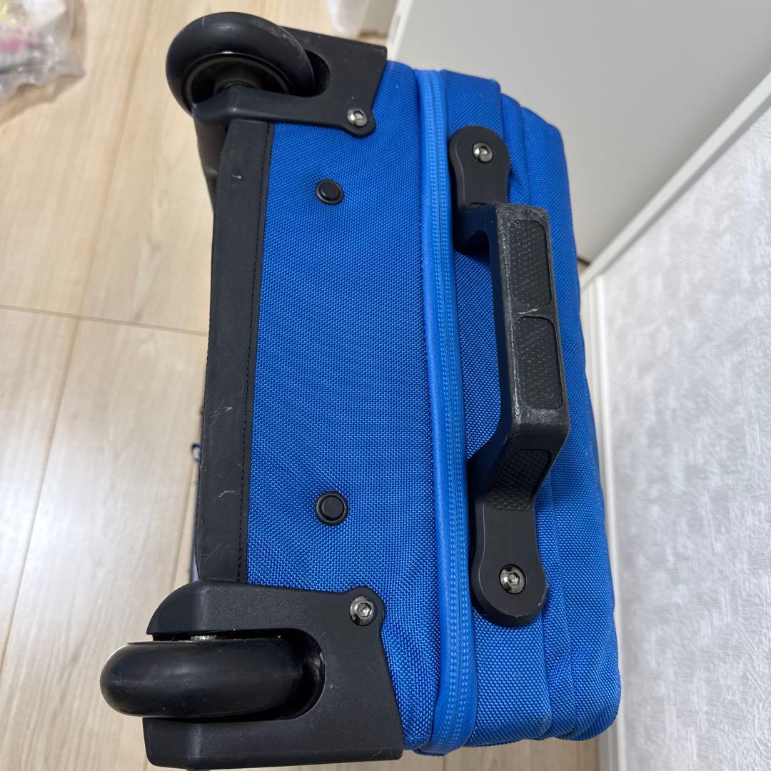 THE NORTH FACE 青色キャリーケース 中型