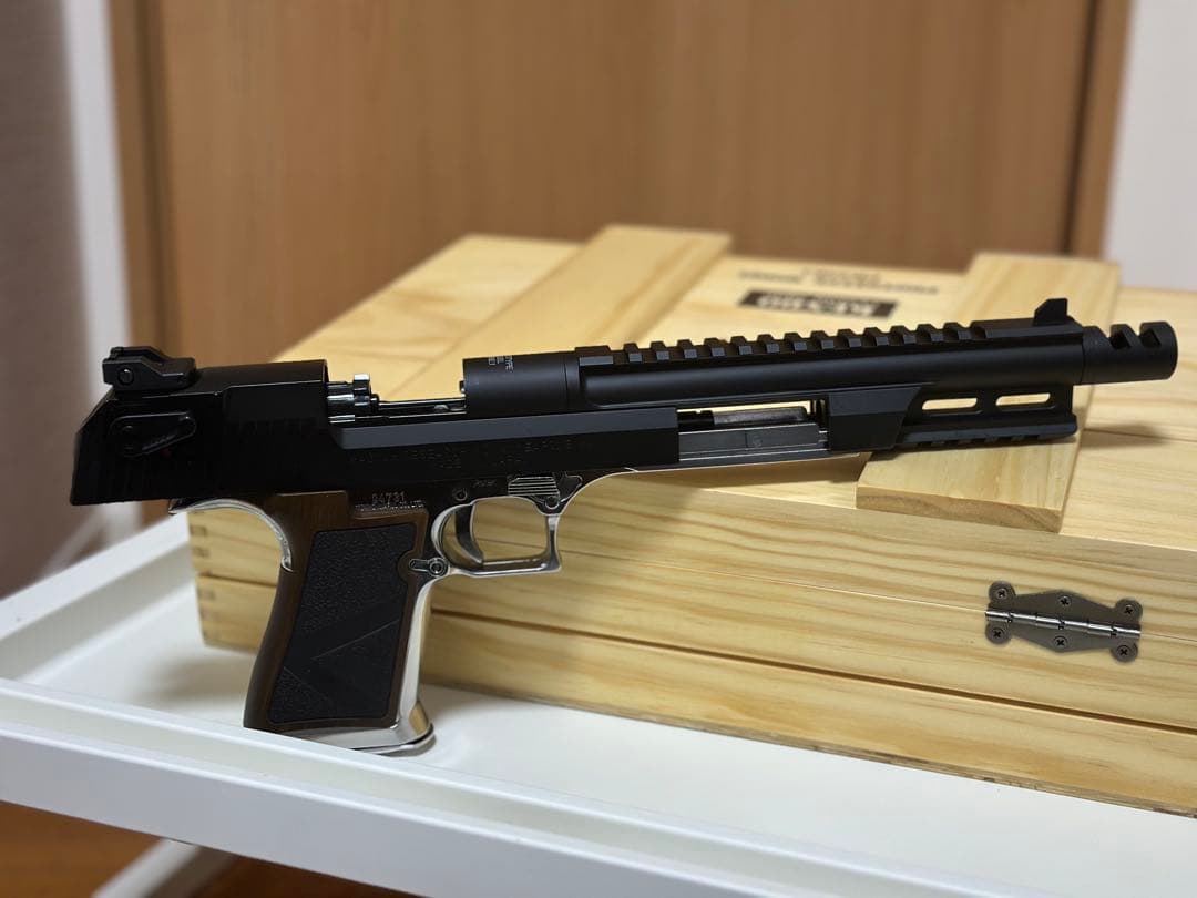 東京マルイ ライトニングホーク バイオハザードRE2