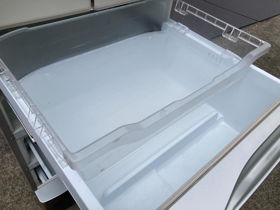 愛知岐阜/送料無料★東芝 548L冷蔵庫　GR-D55F-NT　2011年製