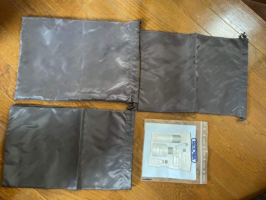 RIMOWAリモワ キャビン トローリー イアタ アルミニウムブラック2輪