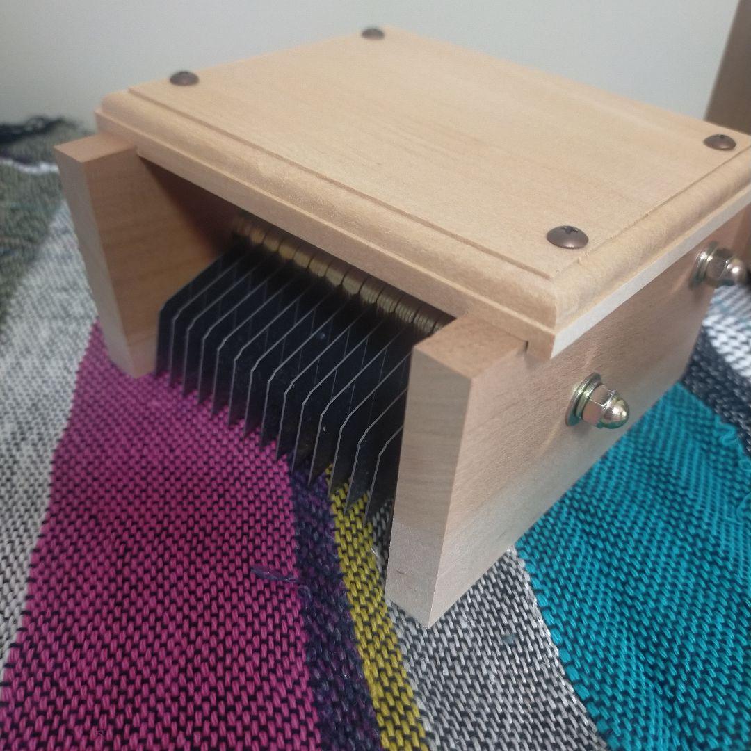 SAORI 裂きたカッター(本体＋替刃5mm)