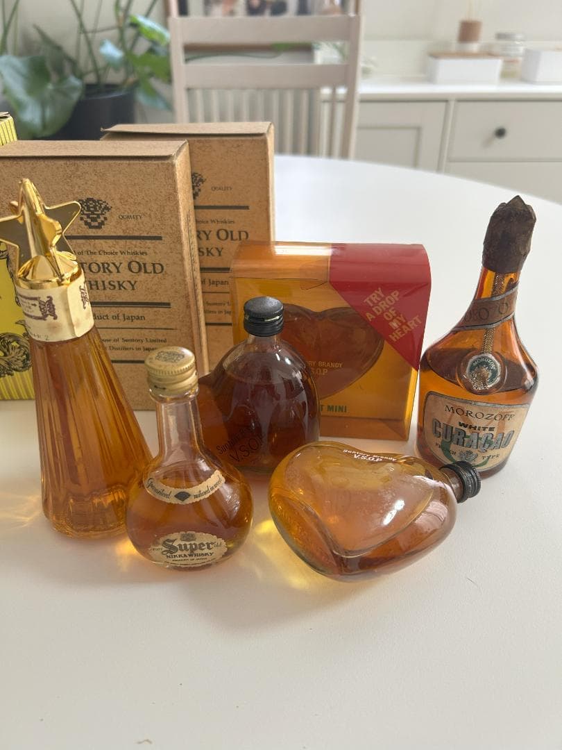 サントリーオールド他　ミニチュア瓶　１２本 + おまけ