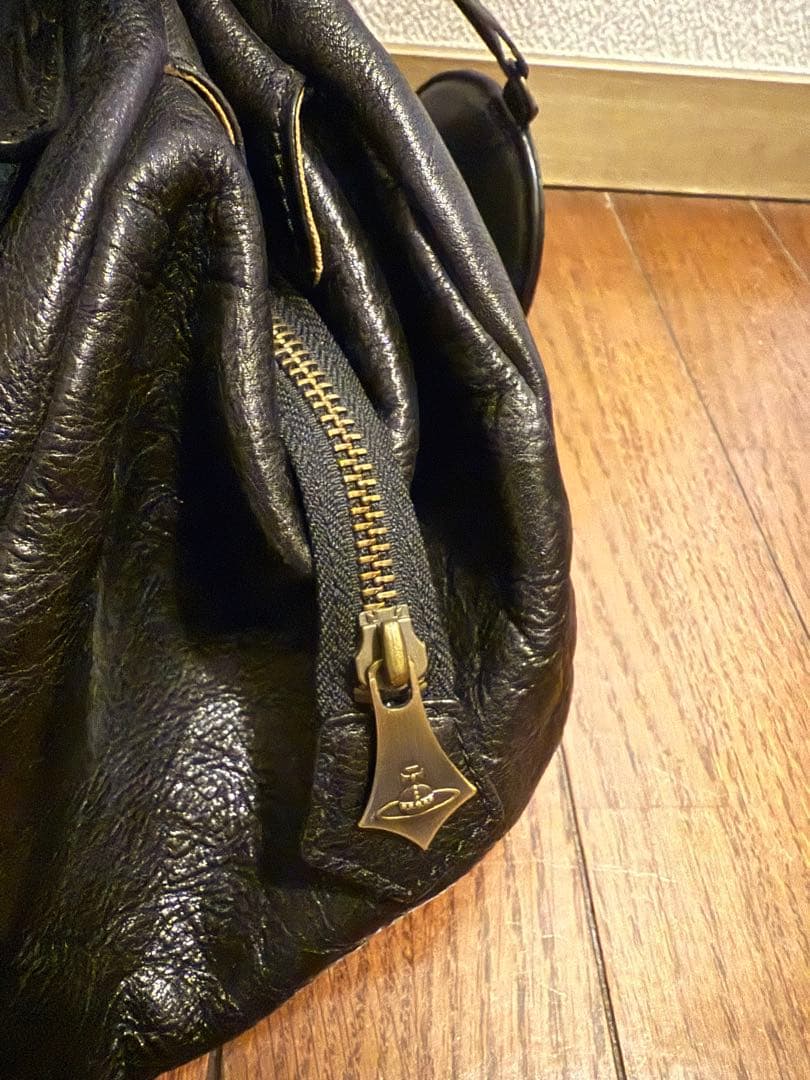 超希少【Vivienne Westwood 】チャーム付きレザーミニボストン