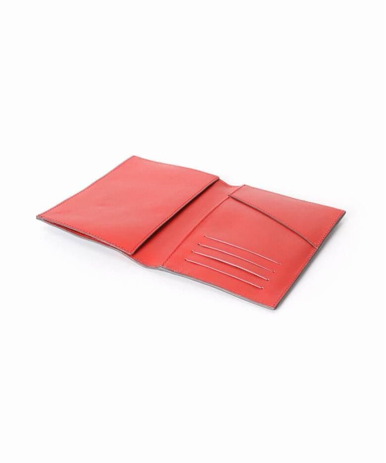 新品未使用Deuxieme Classe BTN Passport Holder