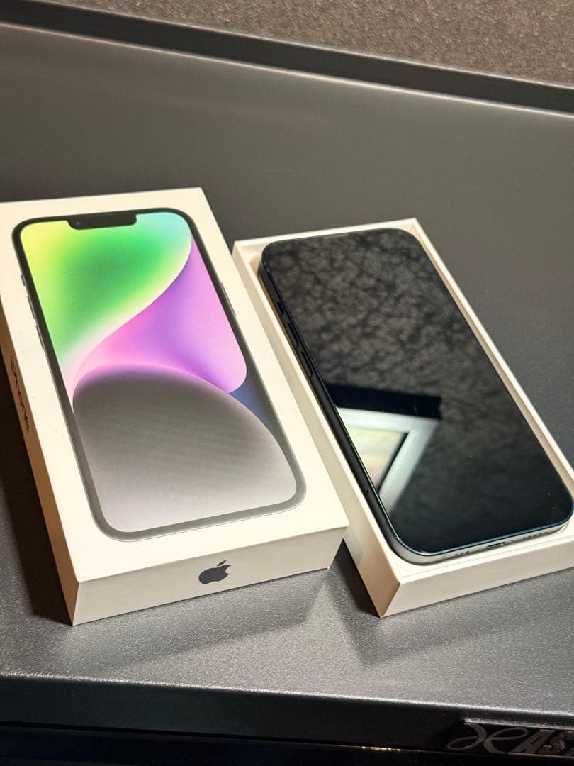 Apple iPhone 14 ミッドナイト本体