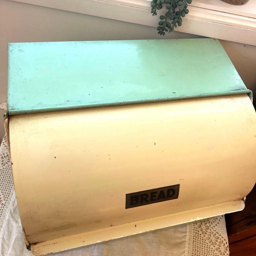 イギリスアンティーク　ブレッドケース