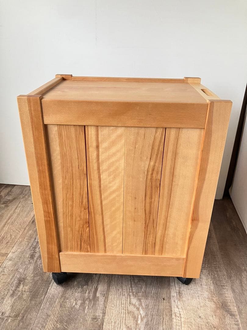 オークヴィレッジ　キャビネット　ワゴン　 天然木　無垢材