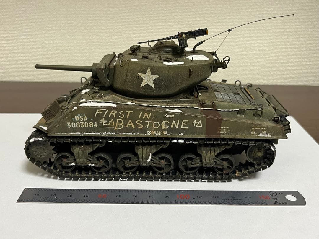 1/35 アメリカ軍　M4A3E2 シャーマン　ジャンボ　完成品