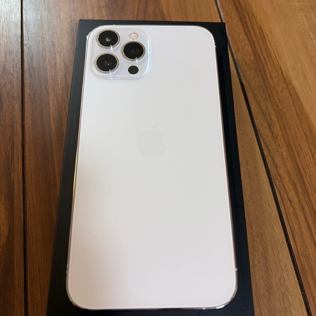 美品　Apple iPhone 12 Pro maxシルバー