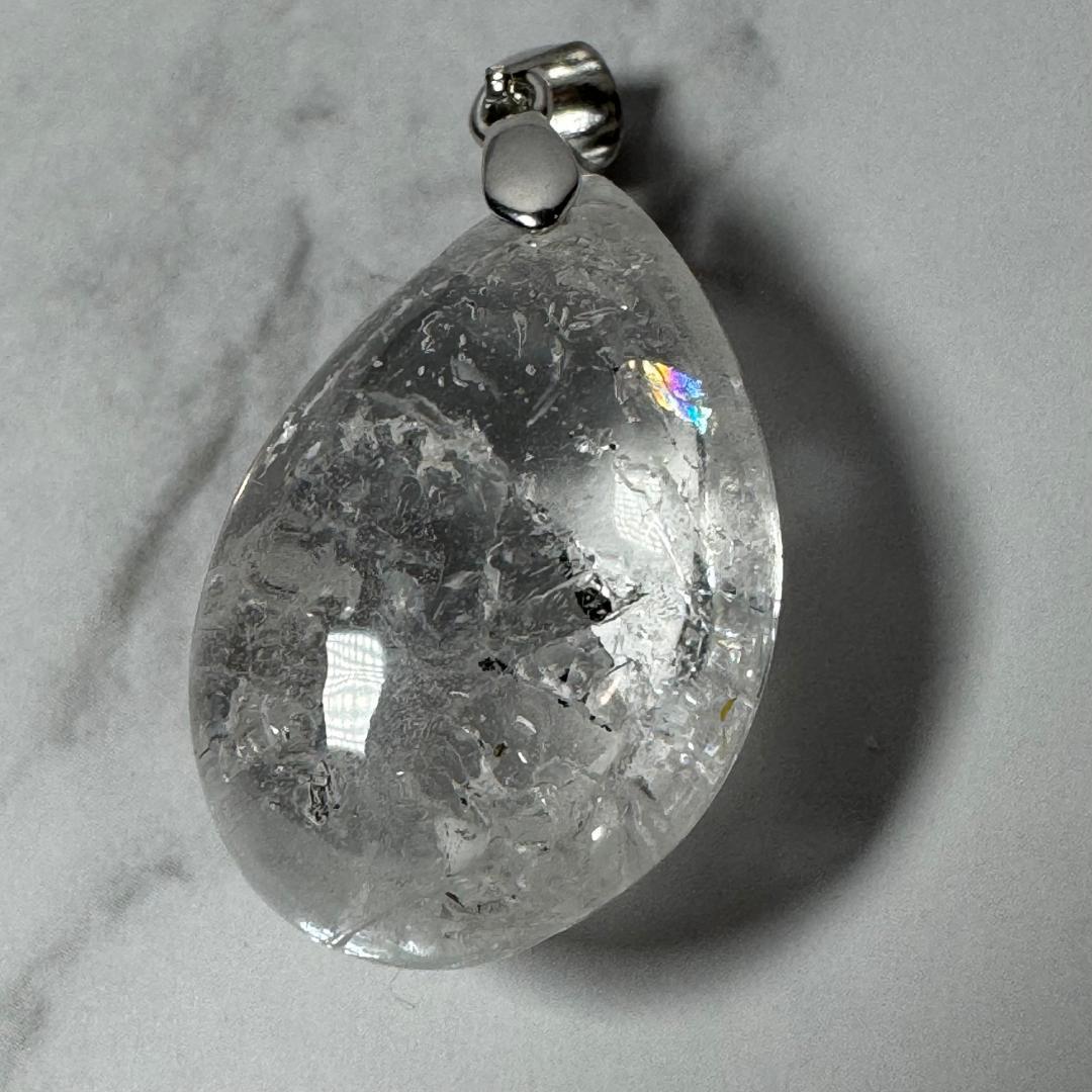 超希少！天然の奇跡虹入り◇水入り虹入り水晶◇ペンダントトップ