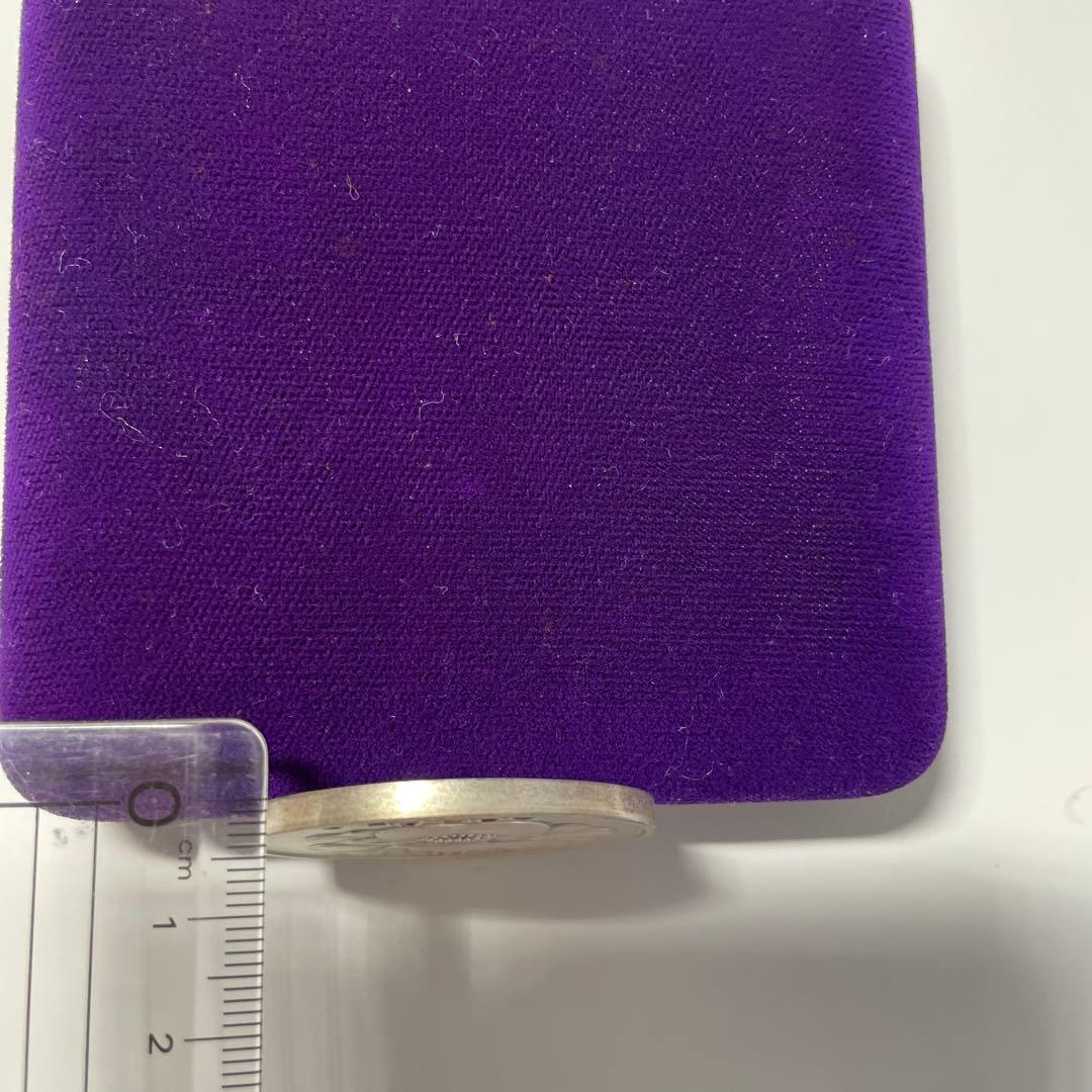 SHISEIDO 1977年記念メダル 椿の花