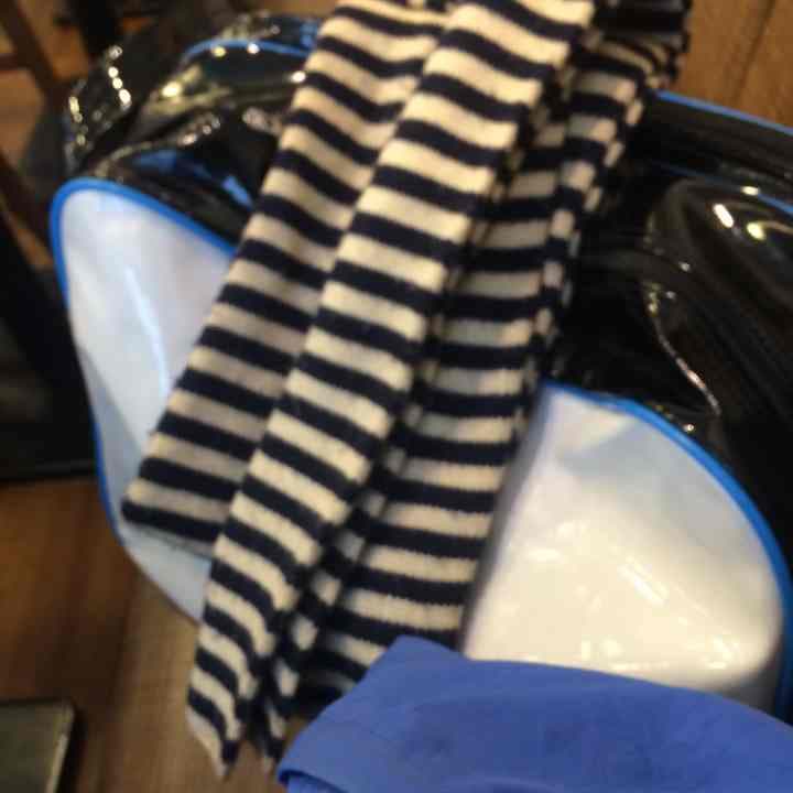 マフラーとバック