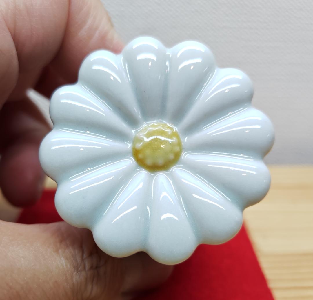 送料込【逢絢亭】茶道具 蓋置 九谷焼 菊の形 矢口永寿 共箱入り