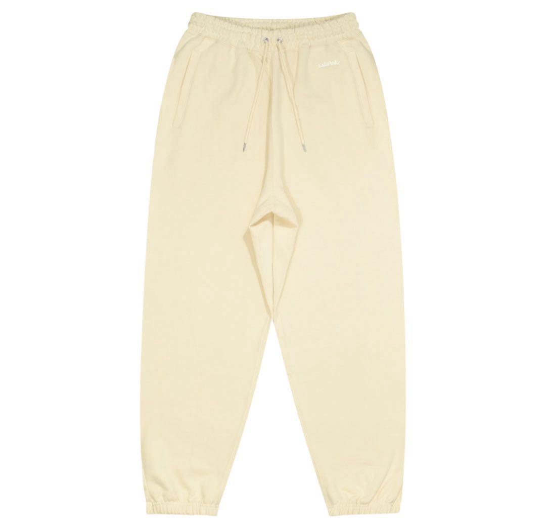 クリーム フード付きパーカーとジョガーパンツセット