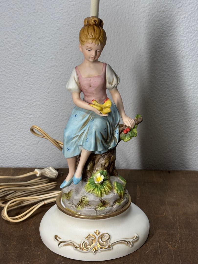 未使用 テーブルランプ GIRL 愛新陶器 昭和レトロ 電気スタンド