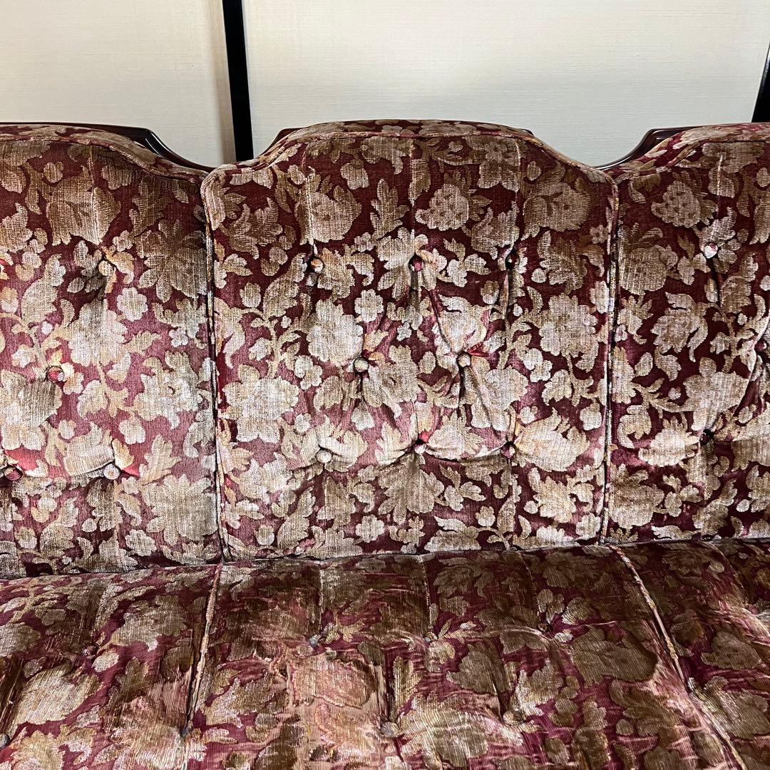 9/10日まで。配送・設置費用込み　商品代500円　　肘掛付き　3人掛けソファー