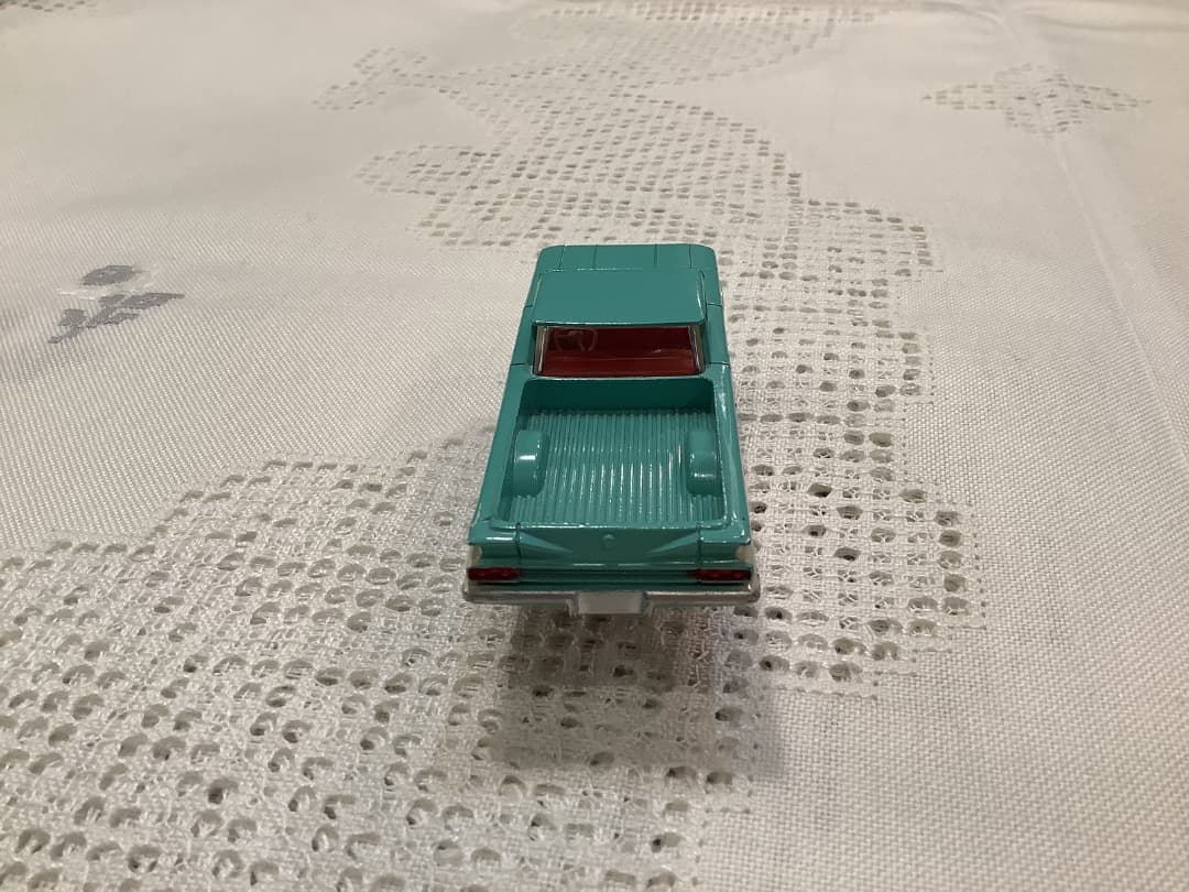 美品レア　DINKY TOYS シボレー　エルカミーノ　ミニカー