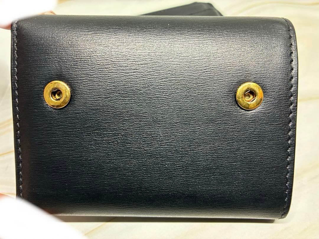 CELINE トリオンフ シャイニーカーフスキン コンパクトウォレット ブラック