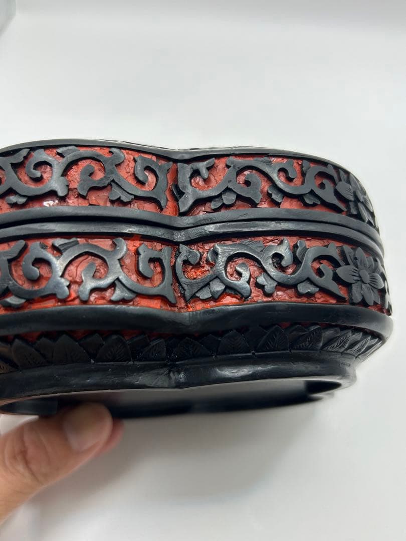 中国　堆黒　牡丹紋菱型蓋紋　送料込み0823