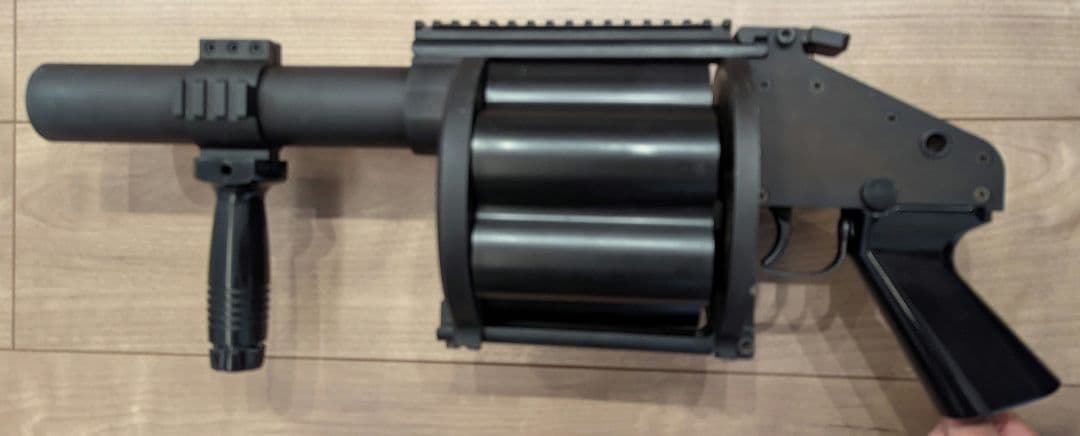 CAW リボルバーランチャー