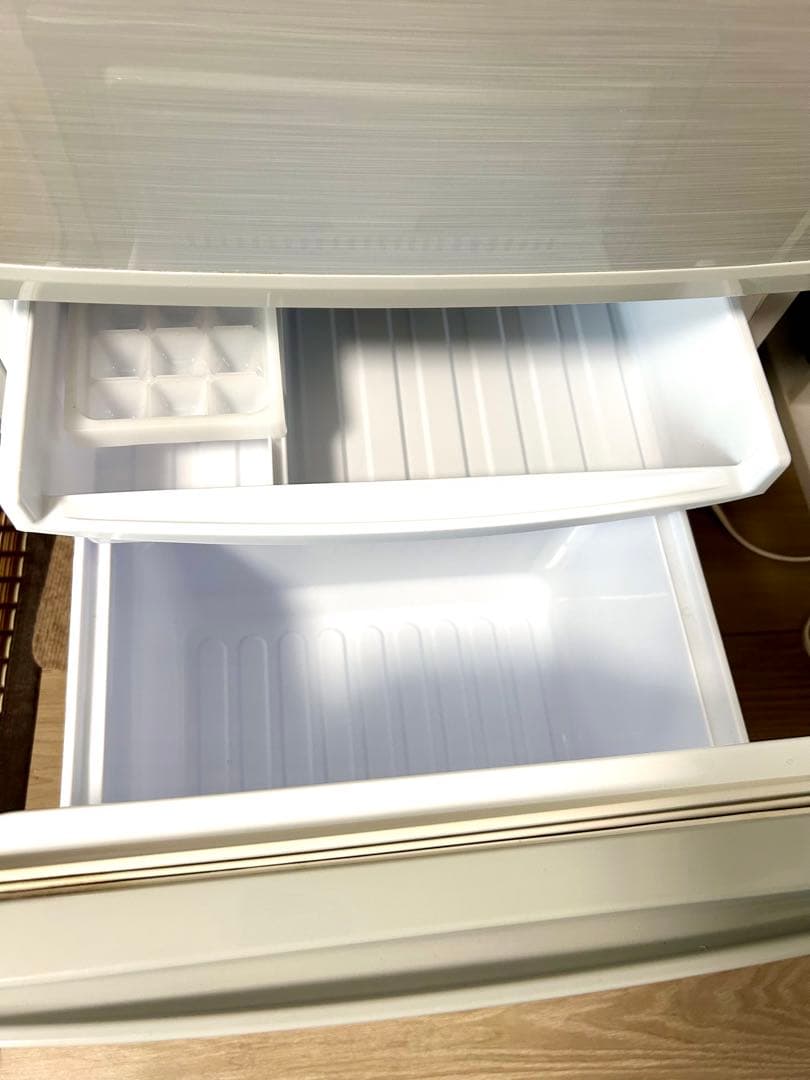 シャープノンフロン冷凍冷蔵庫 SJ-D14B-S