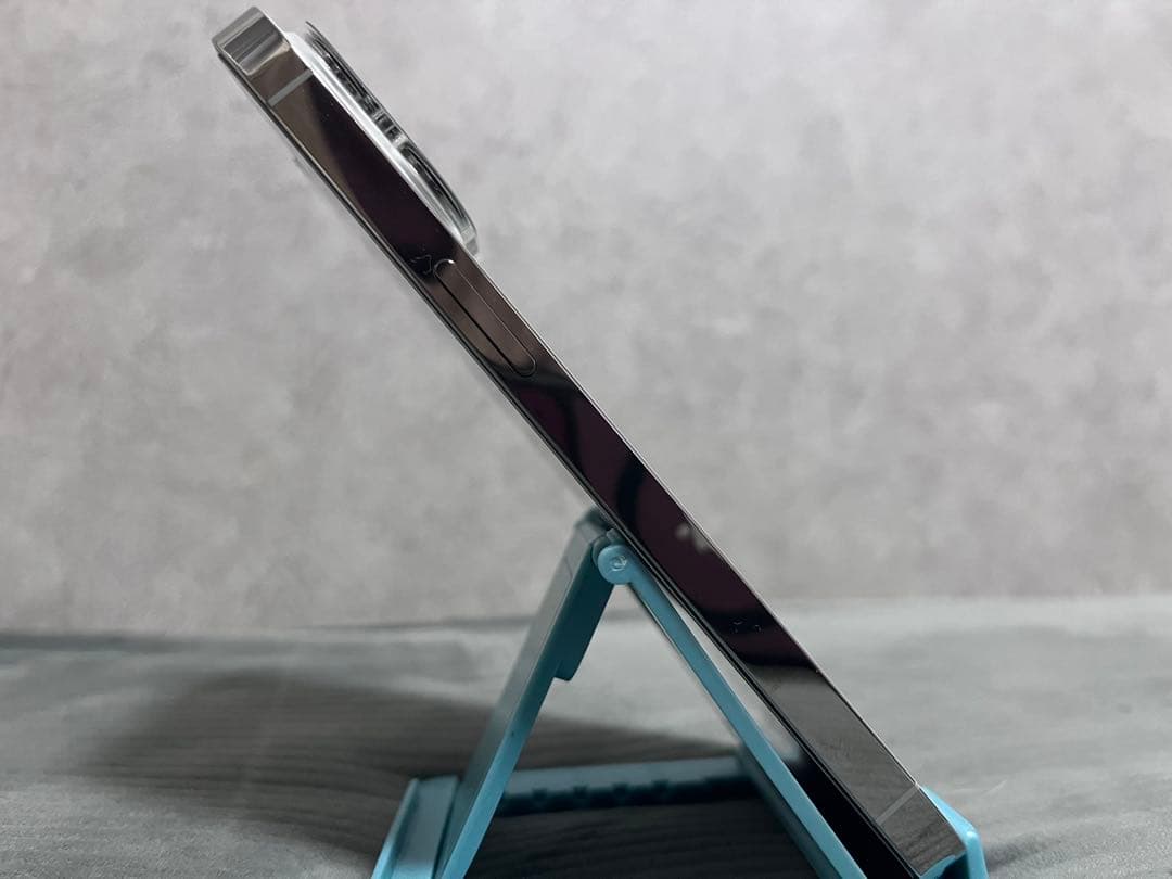 Apple iPhone 13 Pro 本体