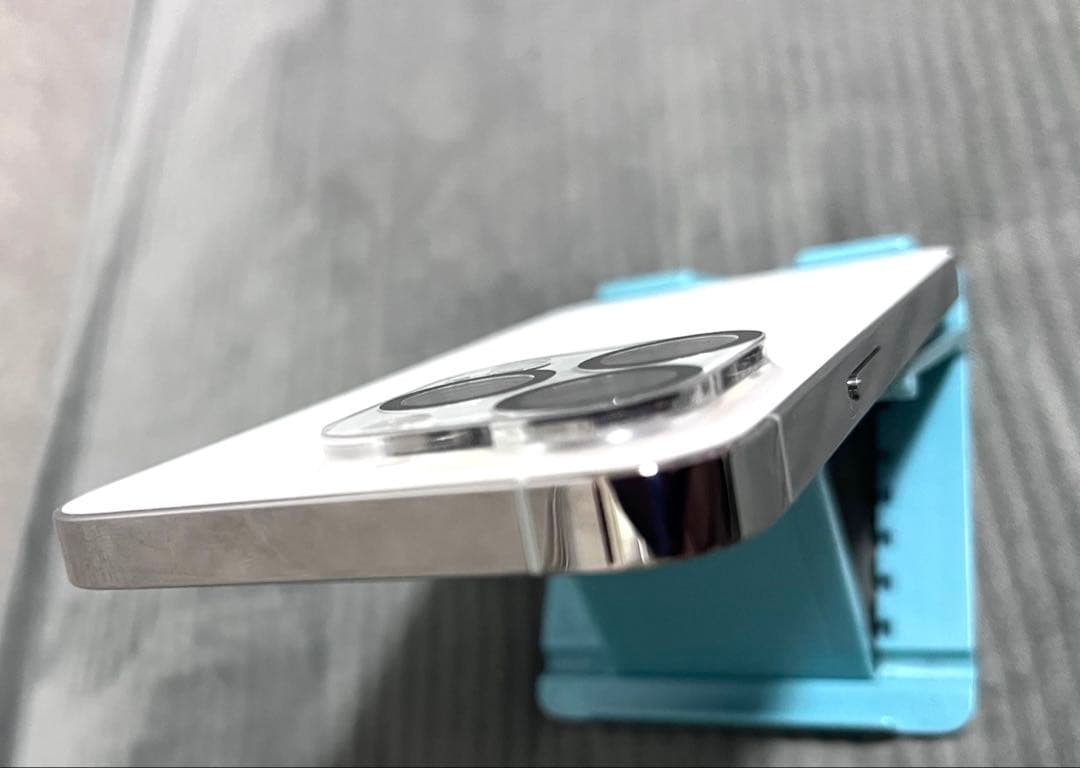 Apple iPhone 13 Pro 本体