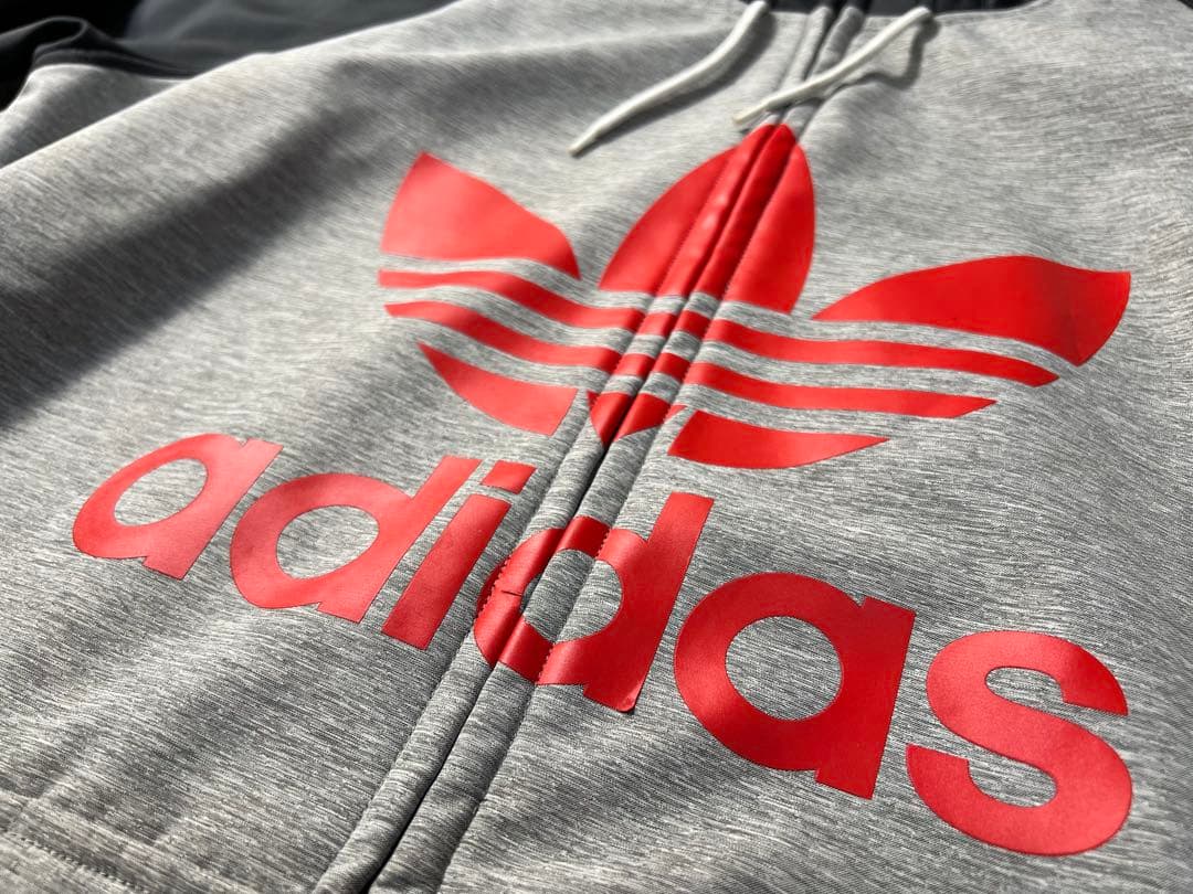 アディダスオリジナルスのスノボウェア上下セット