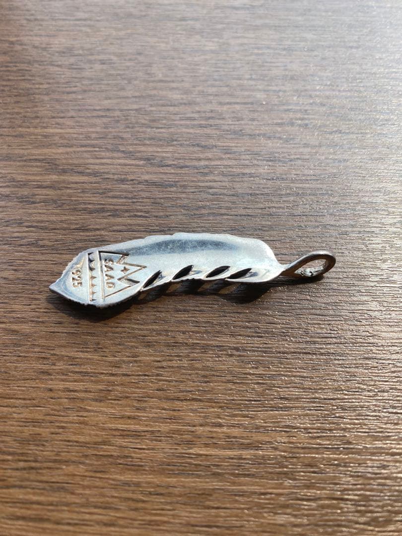 インディアンジュエリー　SAAD フェザー　ペンダントヘッド