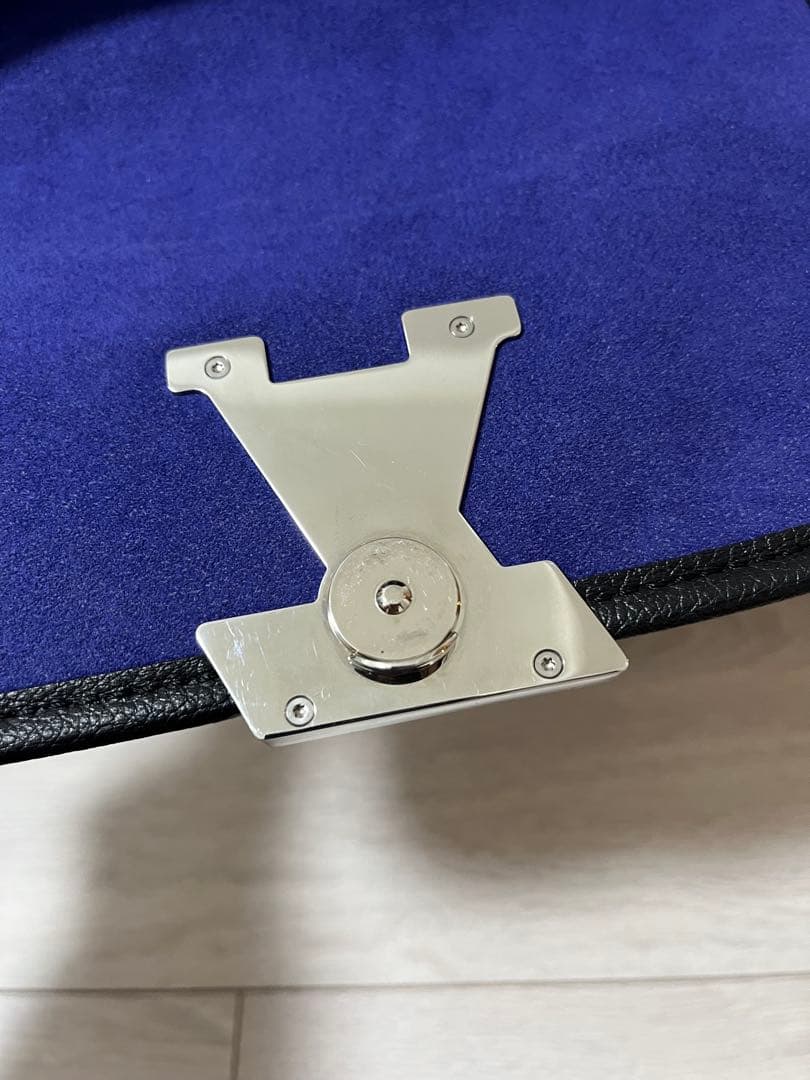 【まるまる】Louis Vuitton ショルダーバッグエピレザー ビュシ