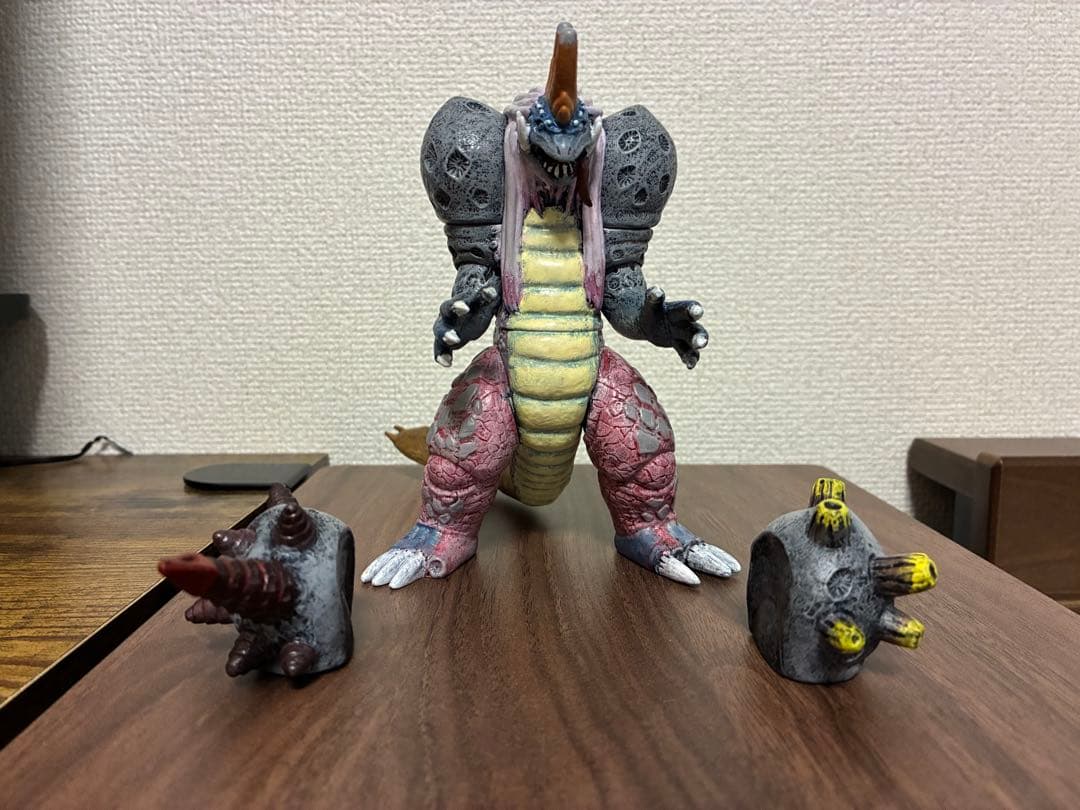 ウルトラ怪獣アドバンス 爆進細胞怪獣エルドギメラ リペイント ウルトラマンオメガ