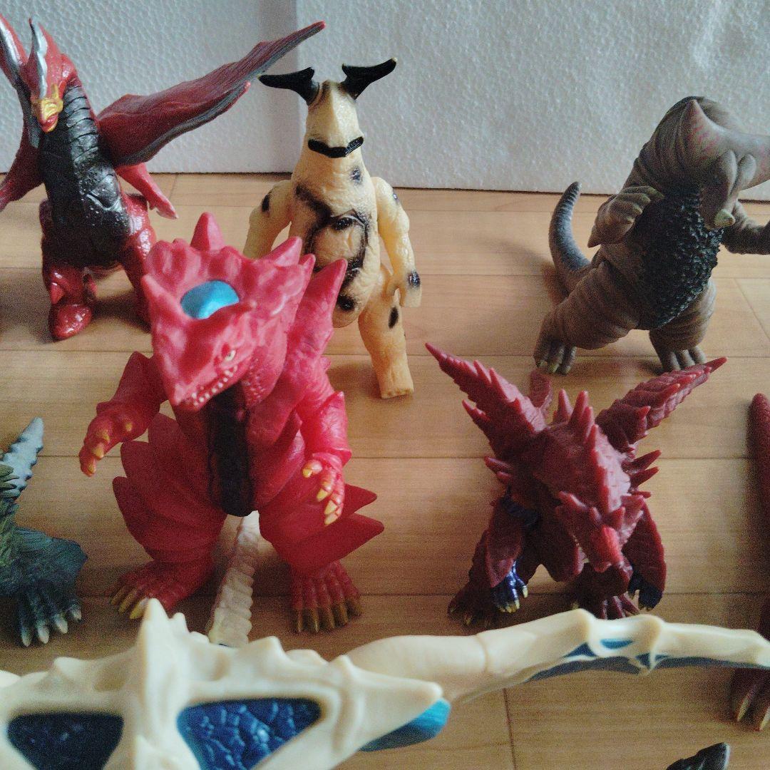 24体セット販売 ウルトラ怪獣 まとめ売り 当時物ソフビ 円谷プロ BANDAI